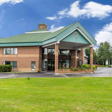 Quality Inn & Suites Hawkesbury Εξωτερικό φωτογραφία