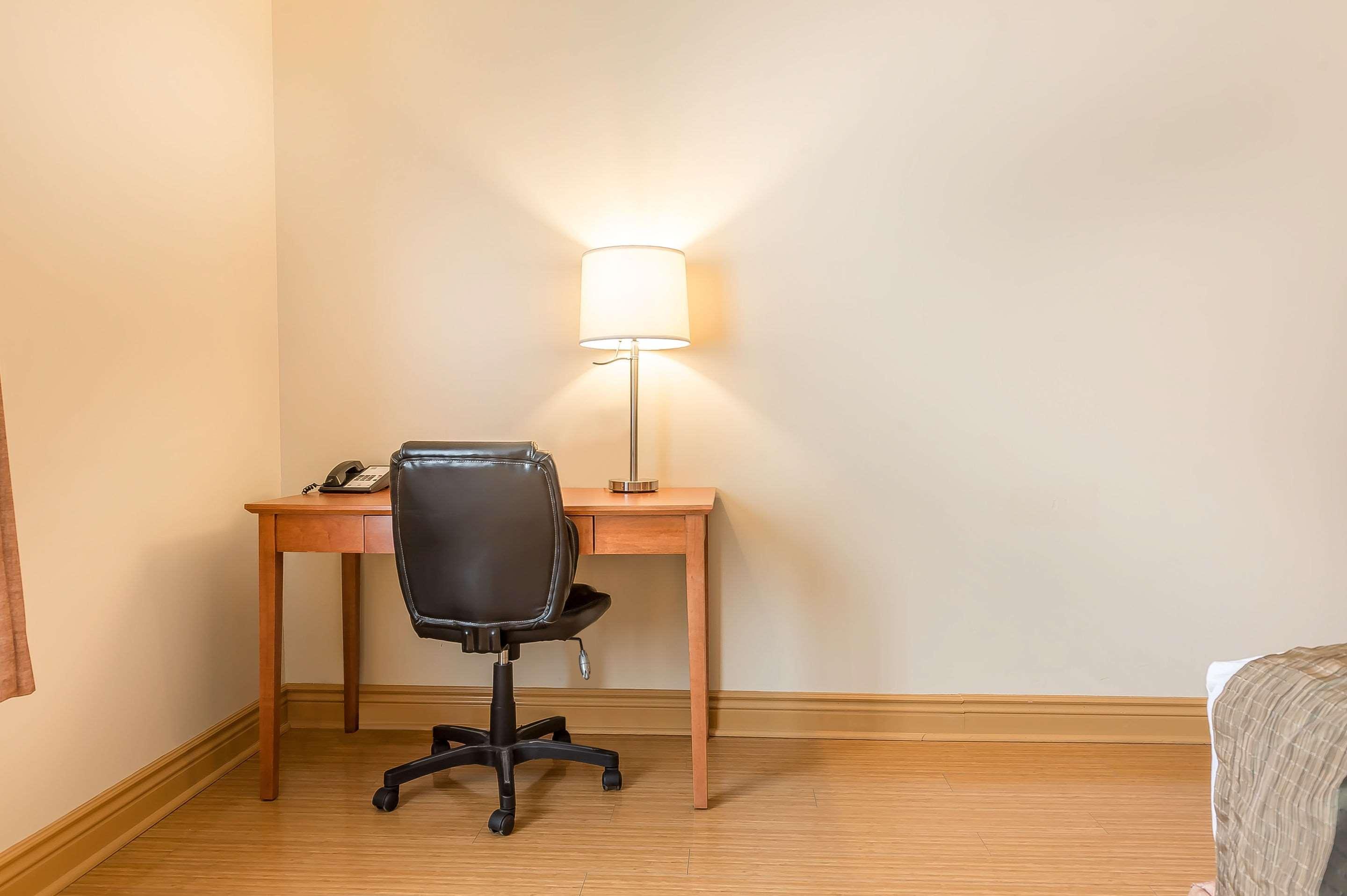 Quality Inn & Suites Hawkesbury Εξωτερικό φωτογραφία