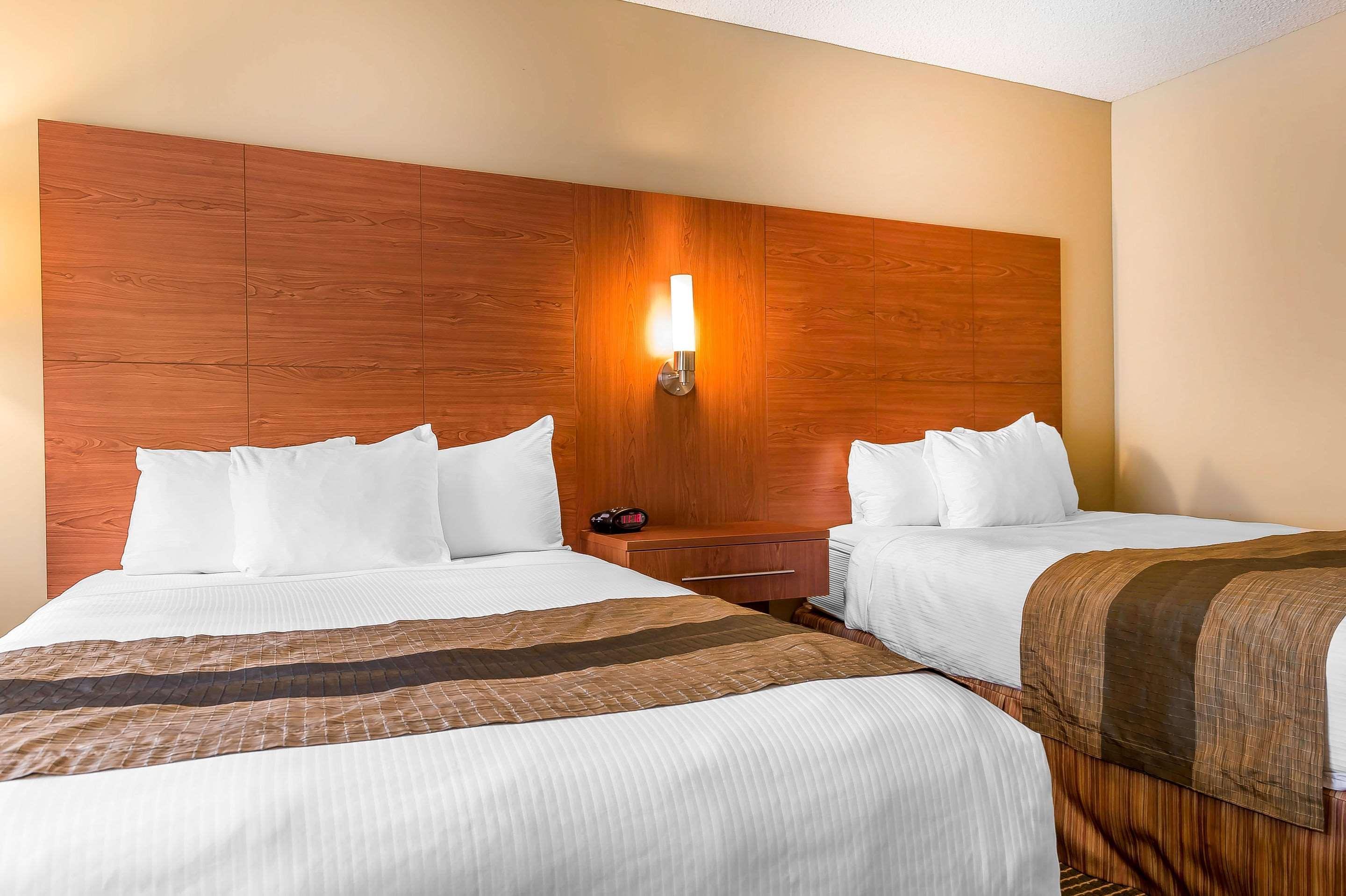 Quality Inn & Suites Hawkesbury Εξωτερικό φωτογραφία