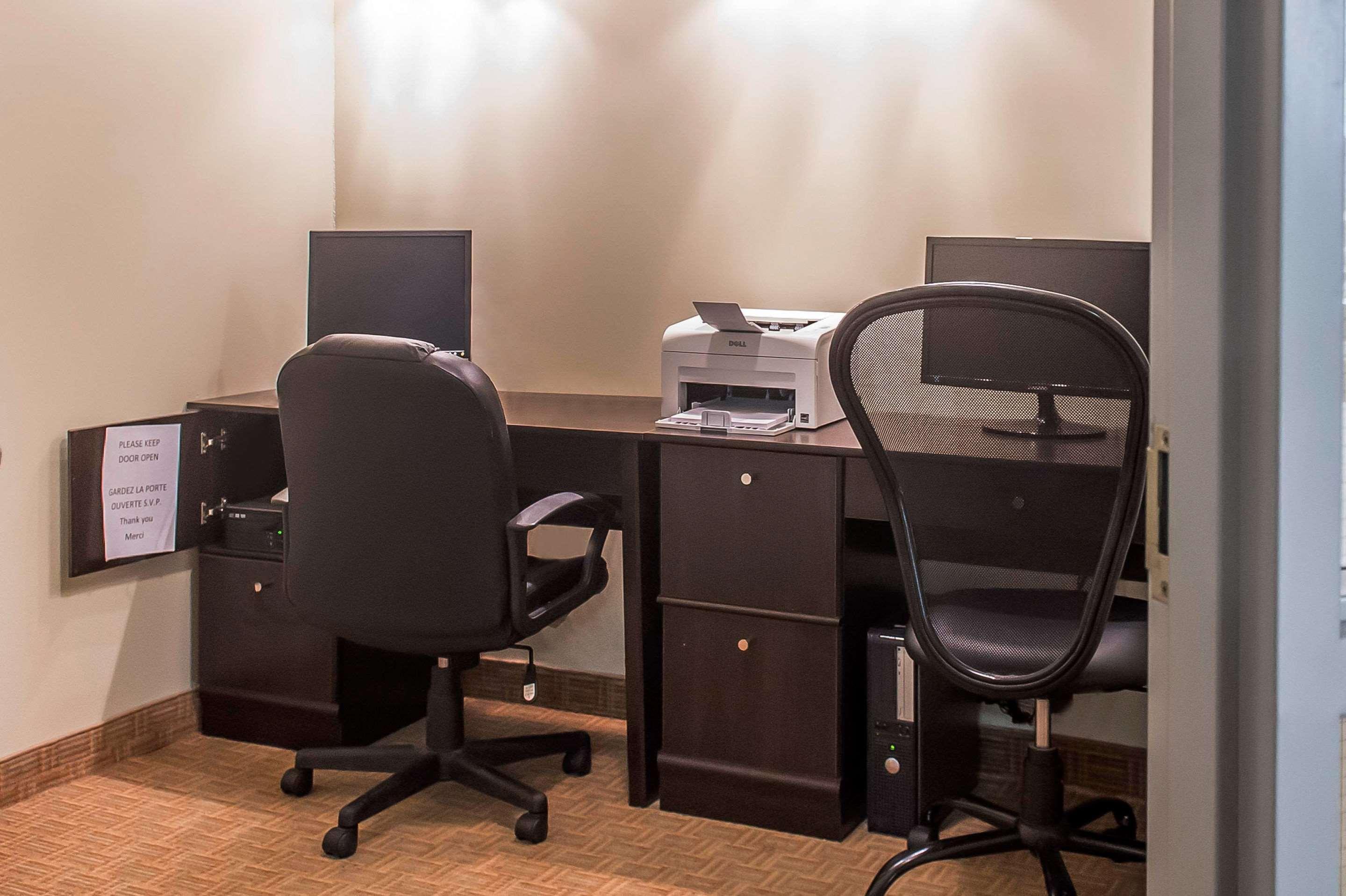 Quality Inn & Suites Hawkesbury Εξωτερικό φωτογραφία