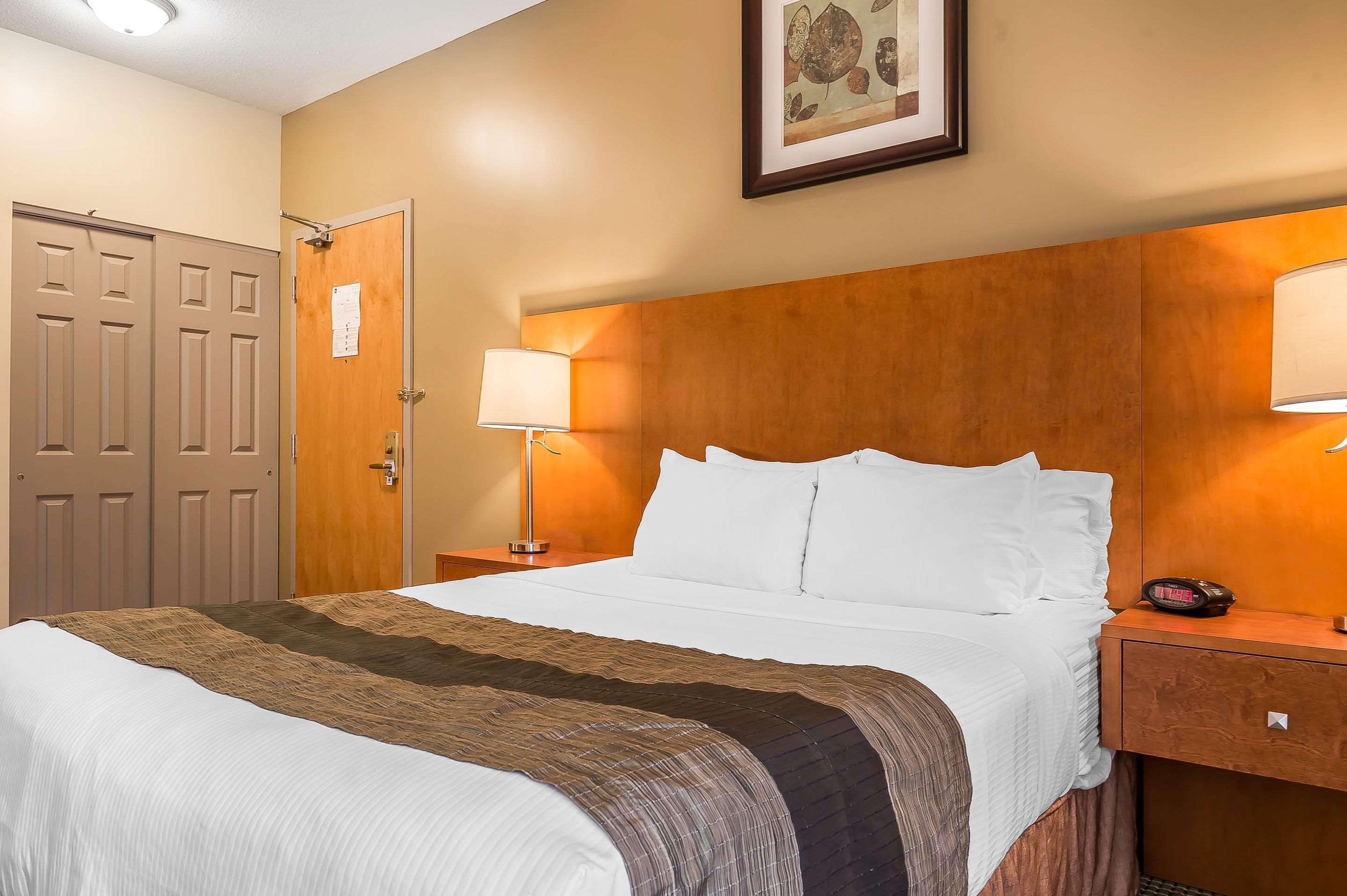 Quality Inn & Suites Hawkesbury Εξωτερικό φωτογραφία