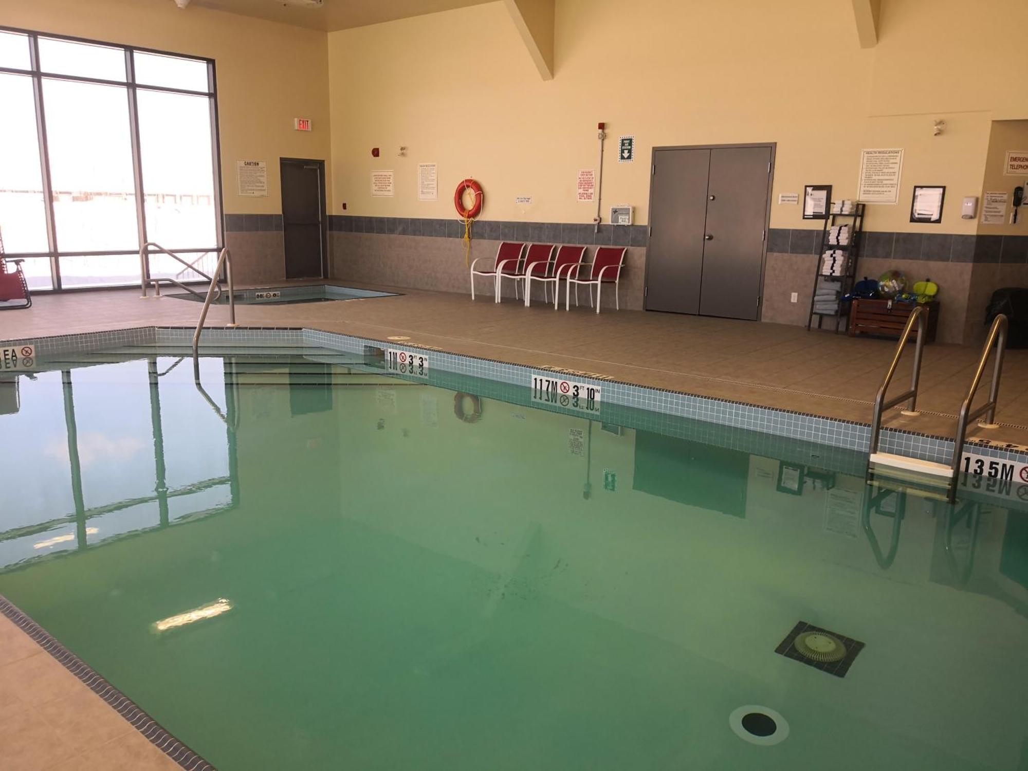 Quality Inn & Suites Hawkesbury Εξωτερικό φωτογραφία