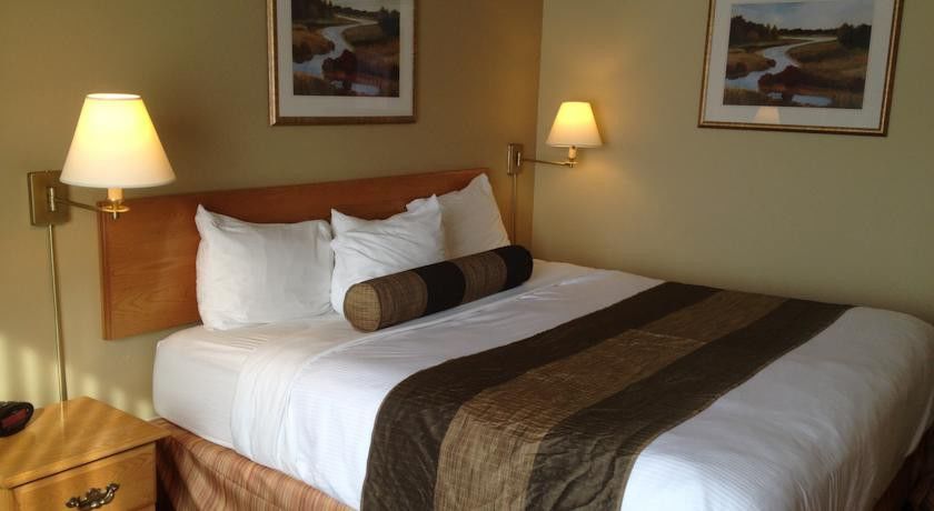 Quality Inn & Suites Hawkesbury Εξωτερικό φωτογραφία