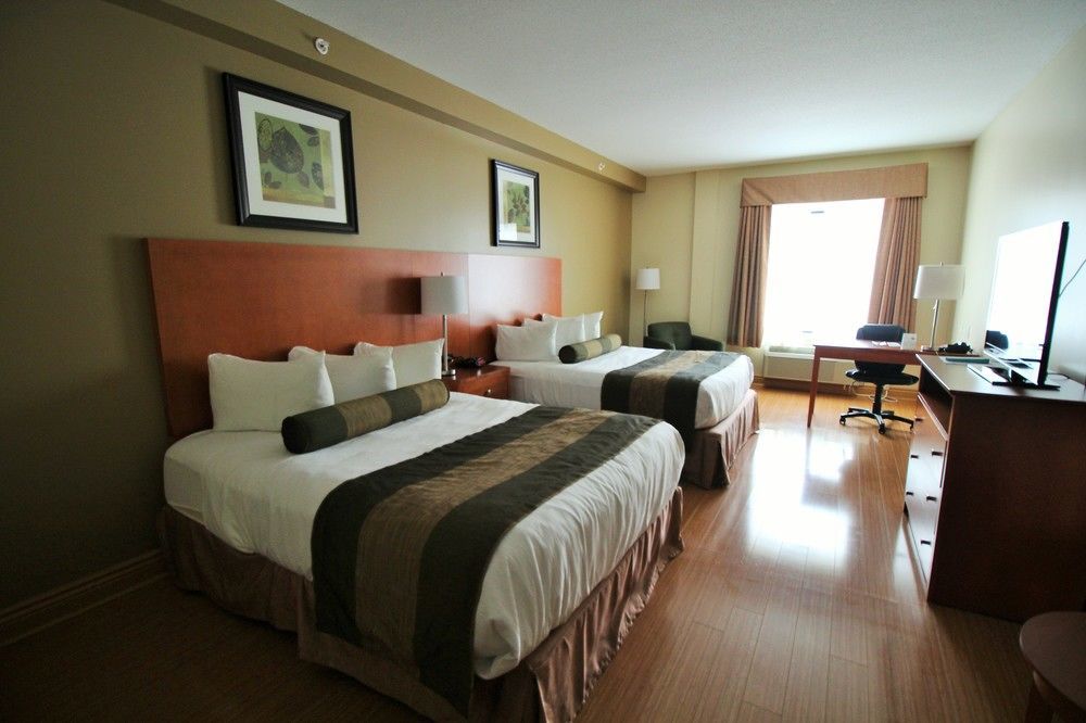 Quality Inn & Suites Hawkesbury Εξωτερικό φωτογραφία