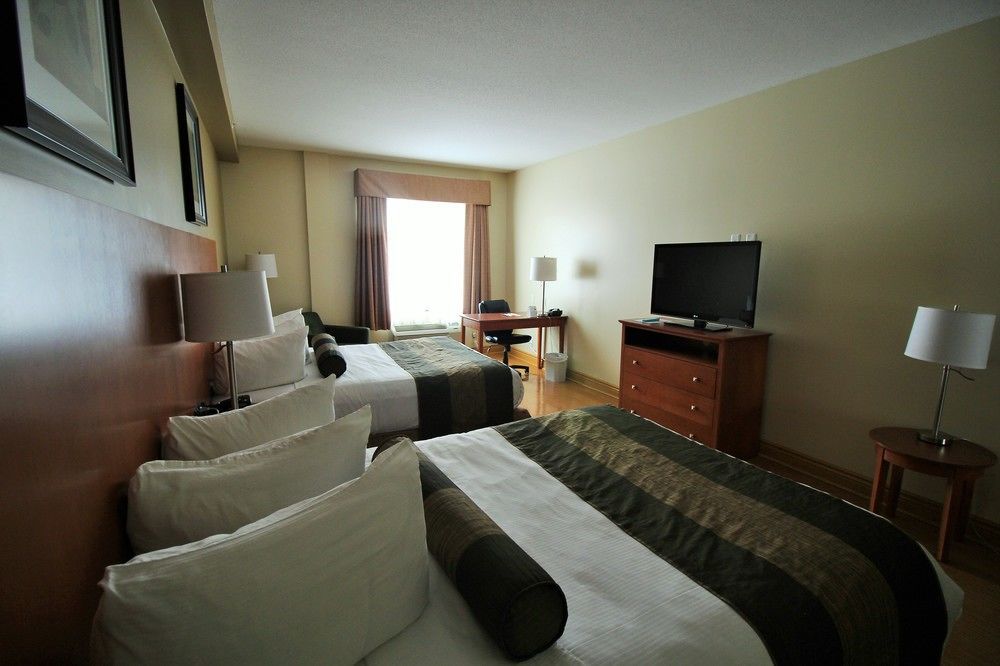Quality Inn & Suites Hawkesbury Εξωτερικό φωτογραφία