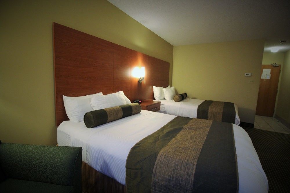 Quality Inn & Suites Hawkesbury Εξωτερικό φωτογραφία