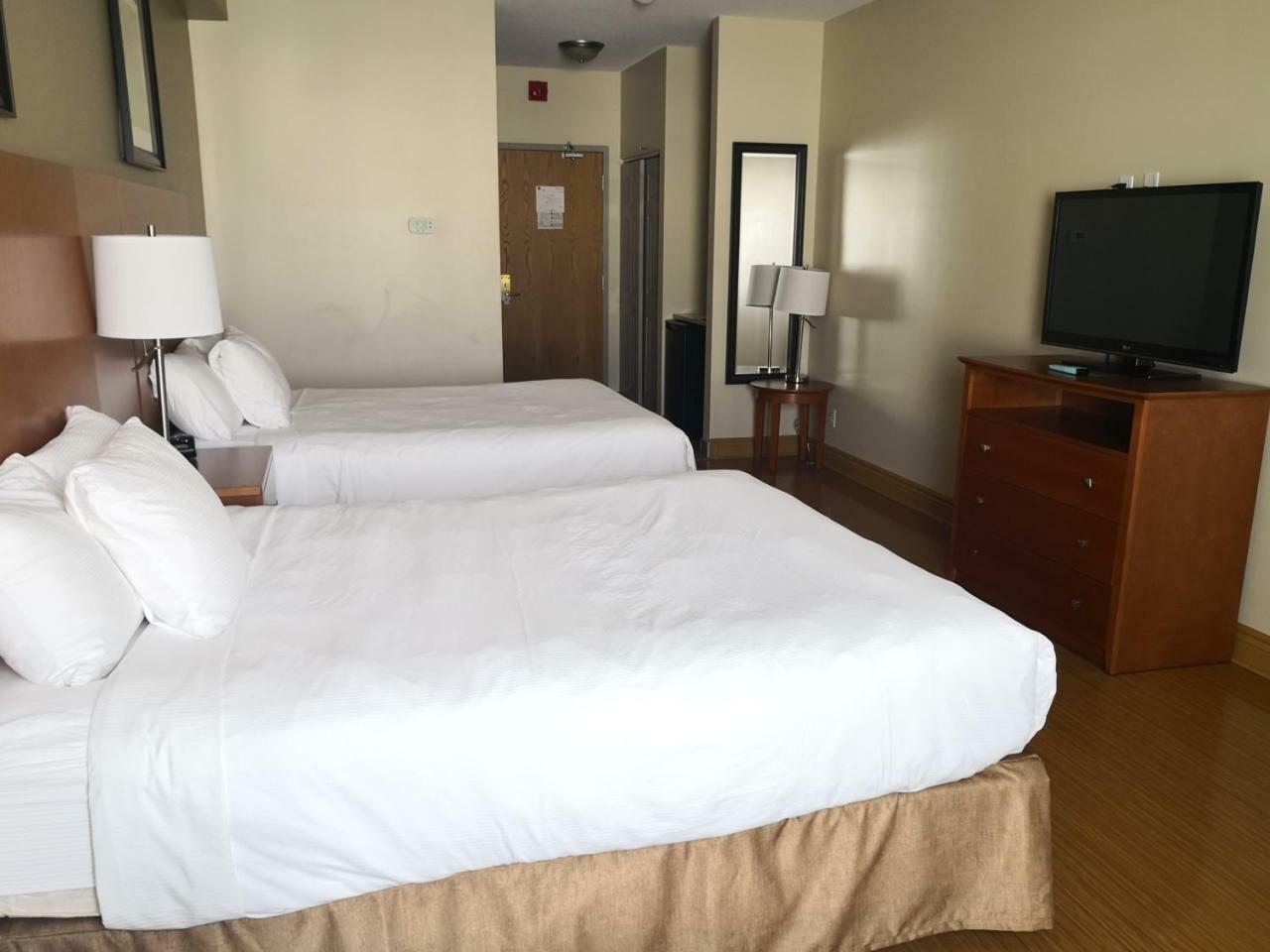 Quality Inn & Suites Hawkesbury Εξωτερικό φωτογραφία